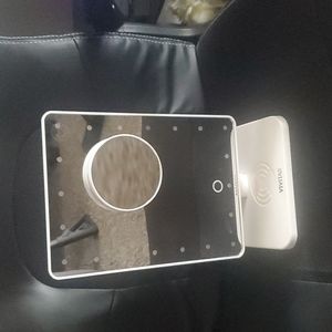 Bluetooth speaker mirror w/wireless charger Light Source:LED LIGHTS